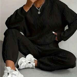 Chic Black Cable Knit Jogger Set